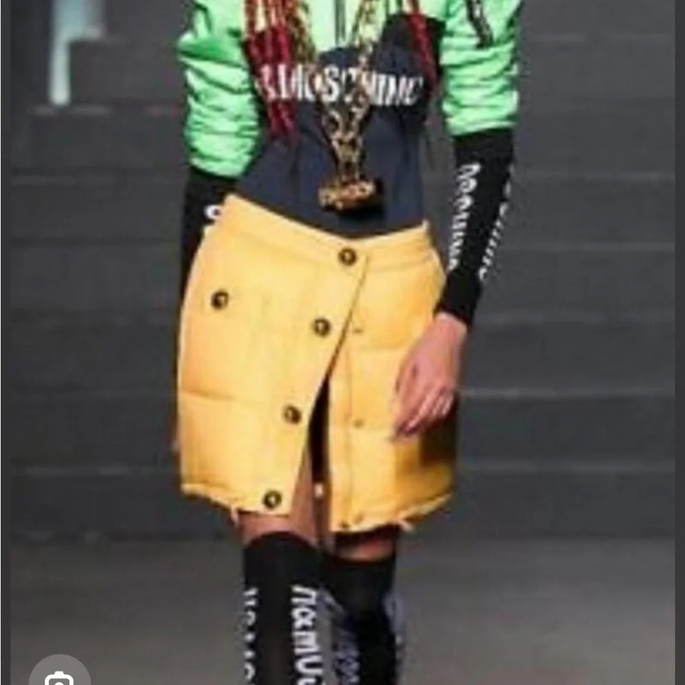 Moschino & H&M Collab Yellow Puffer Mini Skirt with Gold Accents - Picture 2 of 15